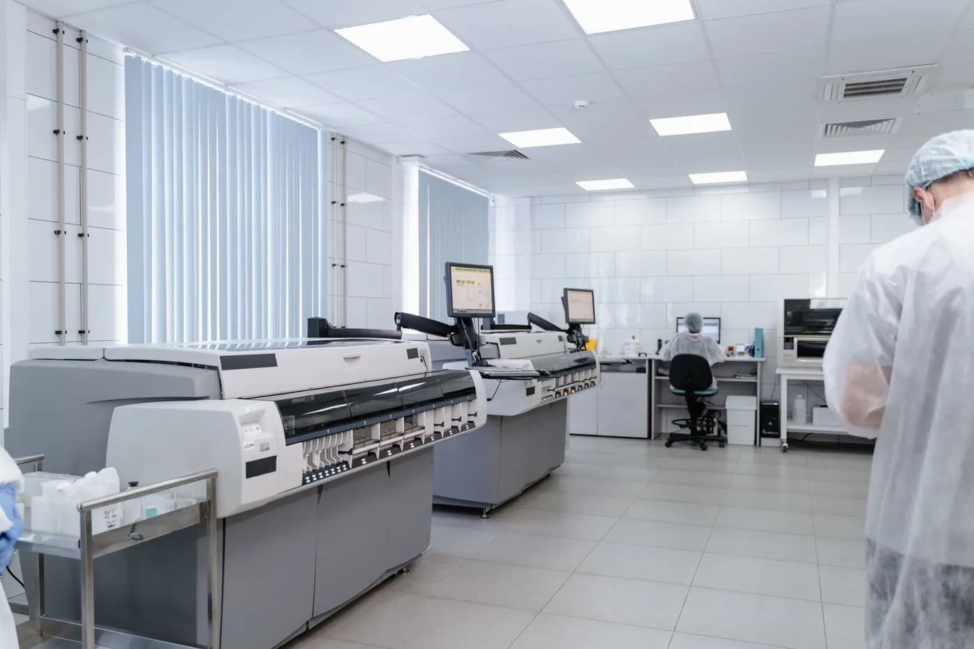 Modern diagnostic laboratory fitted with automated analysers